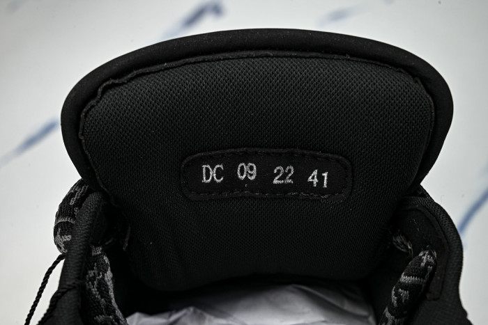 D10R B23 Sneakers DR1256-5621
