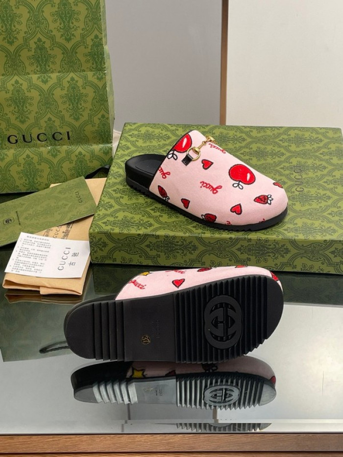guc* slippers dr258-067