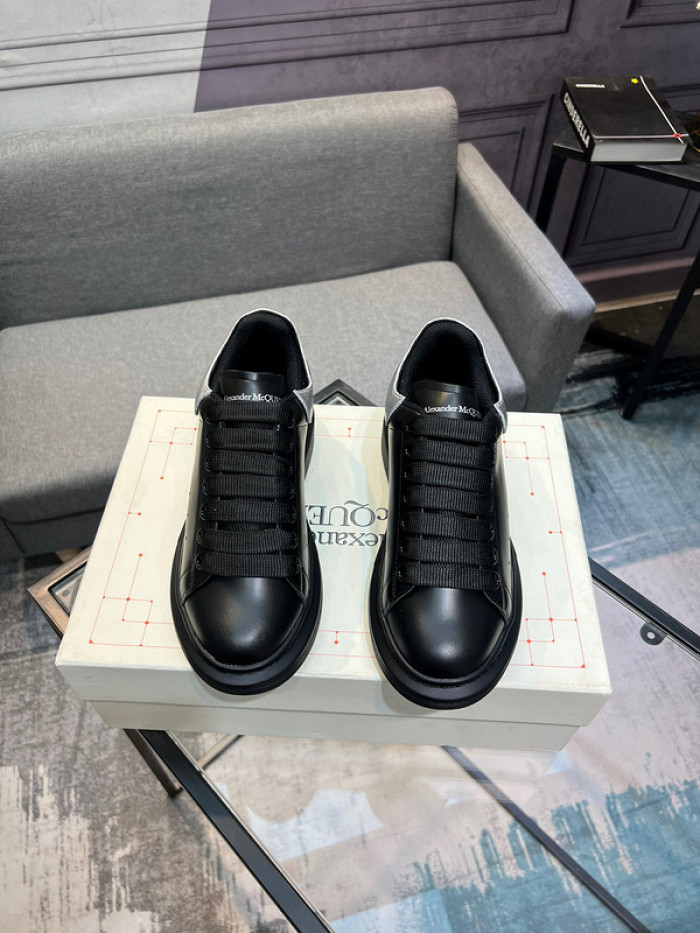 A1EXANDER M*QUEEN SNEAKERS WHGP7-90