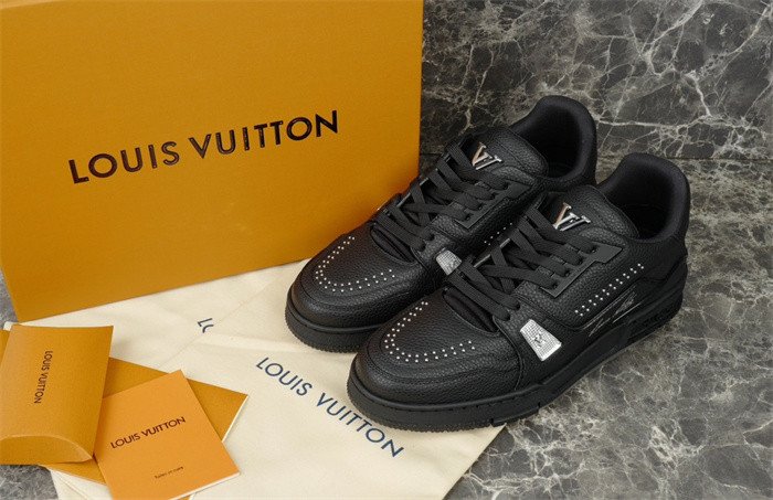 1V SNEAKERS 1V0425-095