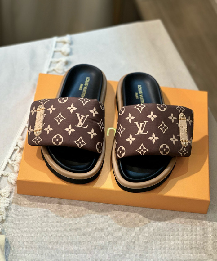 1*V SLIPPERS 11V0107-055