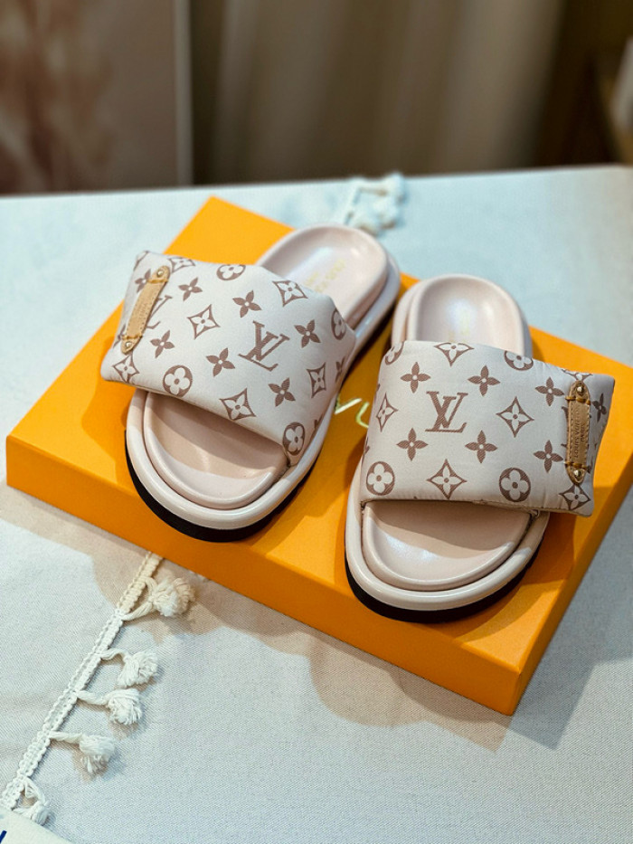 1*V SLIPPERS 11V0107-057