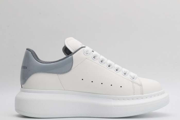 A1exa*der Mcqv*en SNEAKERS