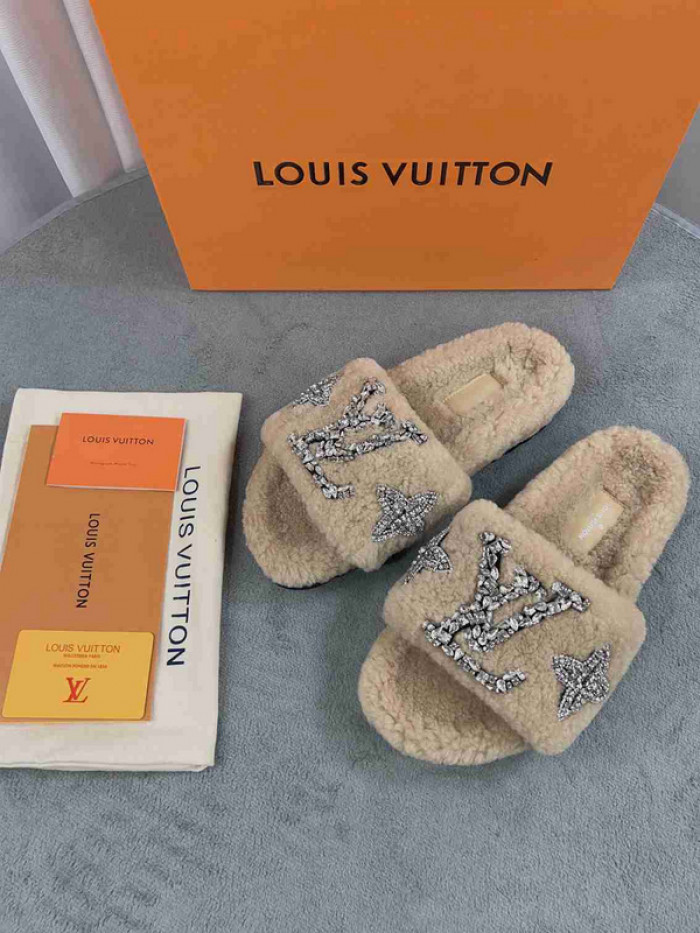 1*V SLIPPERS 11V0107-010