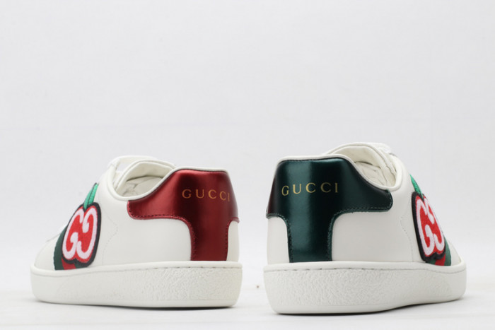 gucc ace embroidered low-top sneaker 611377d0pe09064