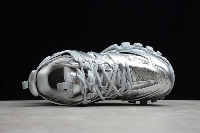 blcg track trainer full silver matllic 542023w2fs38100