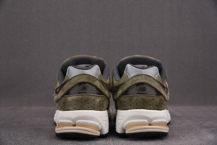 new balance 2002r dark camo m2002rhn