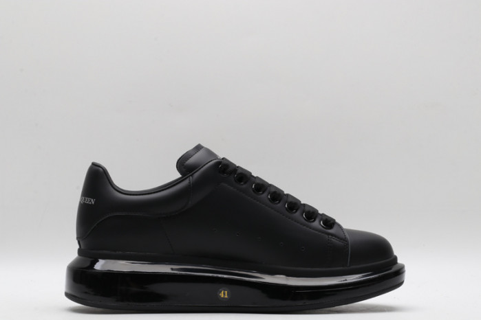 A1exa*der Mcqv*en SNEAKERS