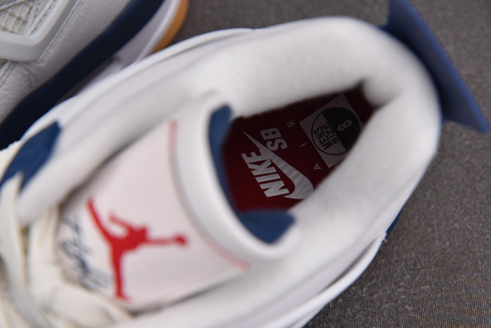 Nike SB x Air Jordan 4 Retro SP