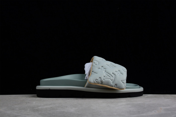 1*V SLIPPERS 11V0107-062