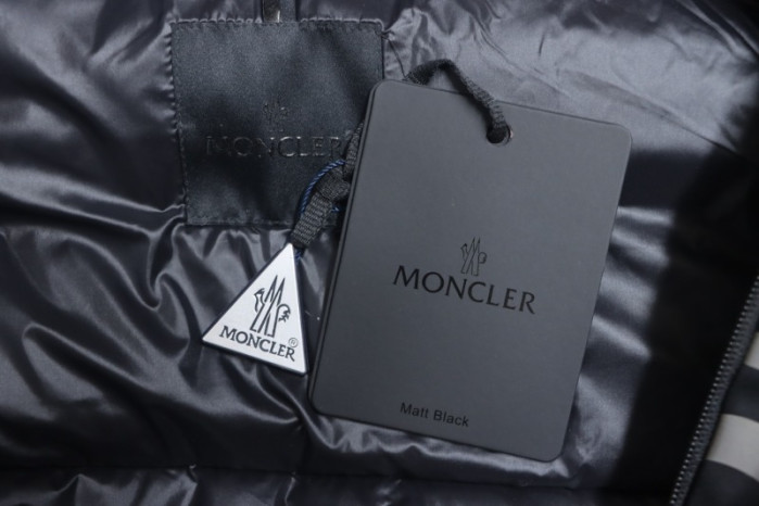 m0ncle mon0926-132