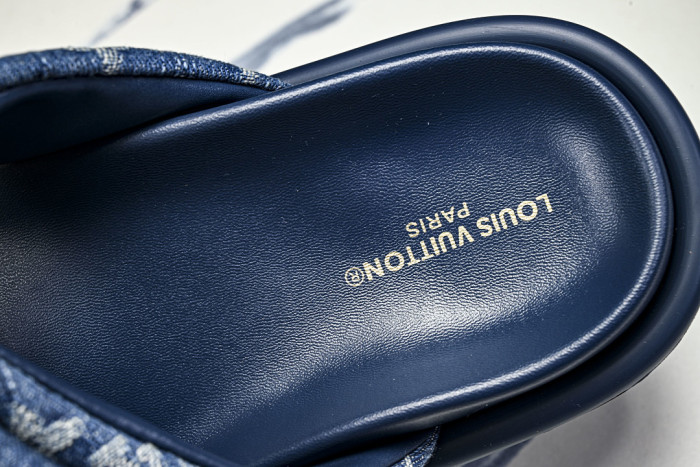 1*V SLIPPERS 11V0107-098
