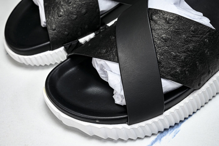He*mes Slide CU526-2181
