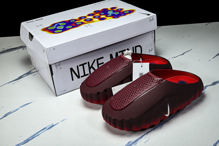 Nike Mind 001 