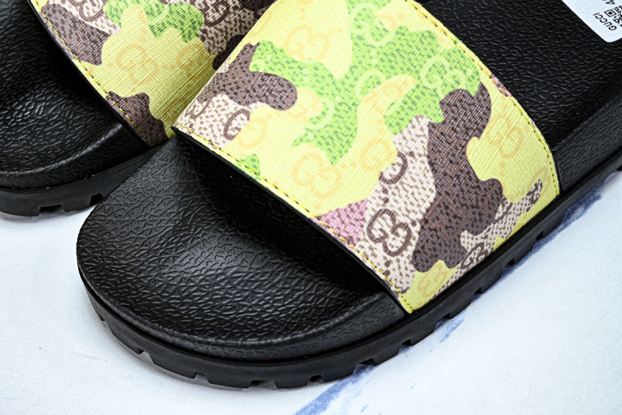 Gv*c SLIPPERS GU568-133