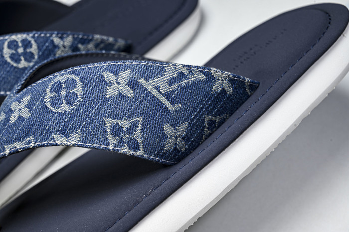 1*V SLIPPERS 11V0107-166