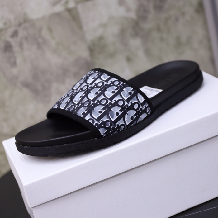 D*or slippers