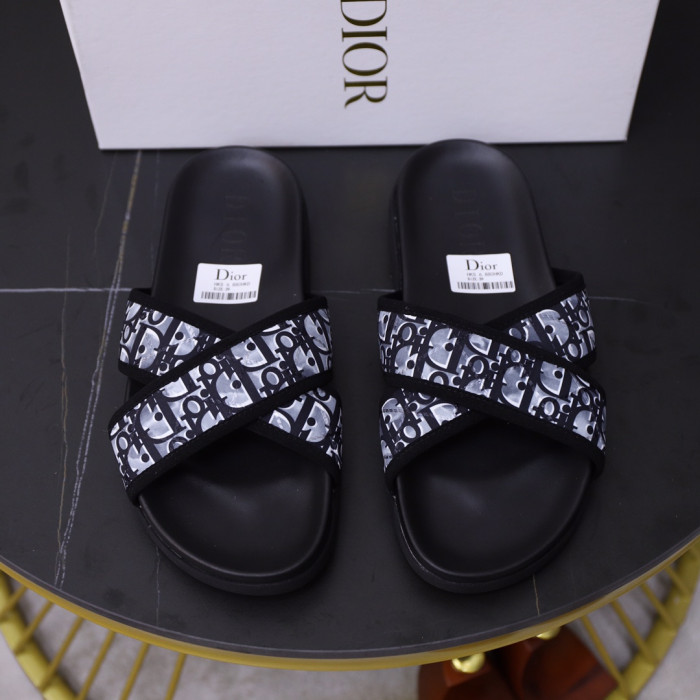 D*or slippers