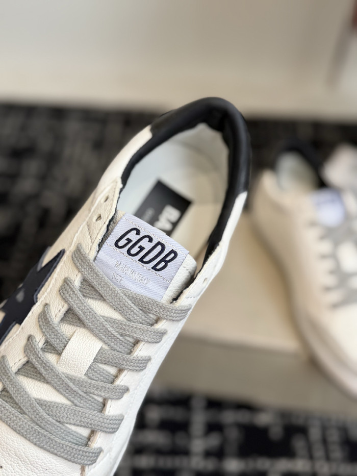 G01den G003e SNEAKERS GGS00056