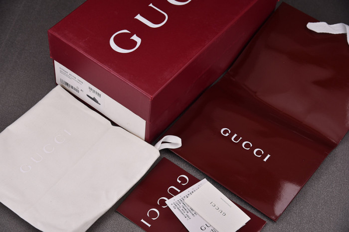 Gv*c SLIPPERS GU568-129