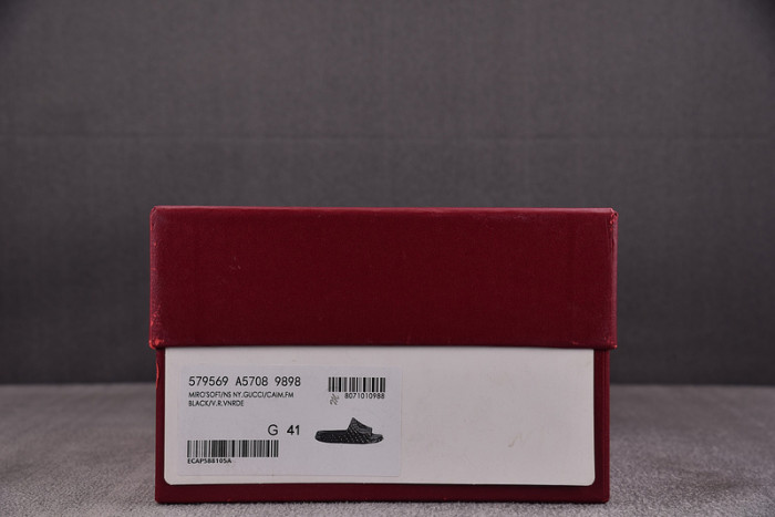 Gv*c SLIPPERS GU568-129