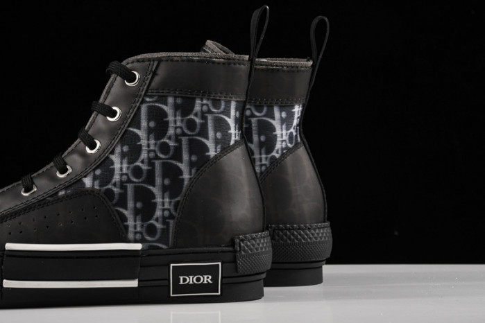 d10r b23 homme kaws high top sneaker