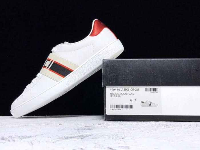 gucc ace embroidered low-top sneaker