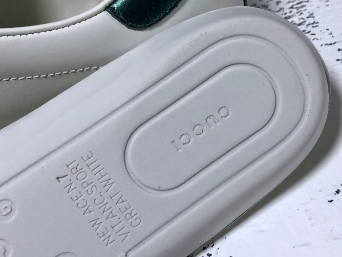 gucc ace embroidered low-top sneaker