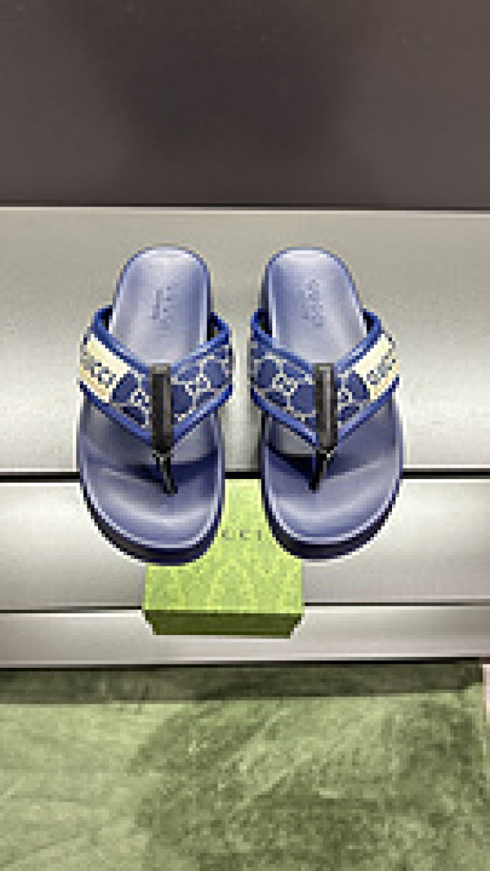 GUC* SLIPPERS DR258-079
