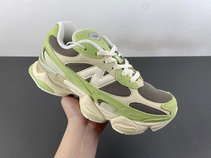 New Ba1an*e Wmns 9060R 