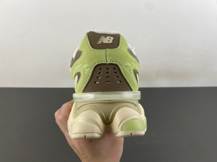 New Ba1an*e Wmns 9060R 