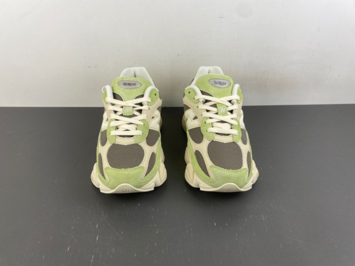 New Ba1an*e Wmns 9060R 