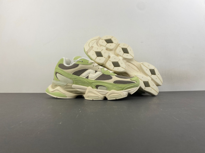 New Ba1an*e Wmns 9060R 